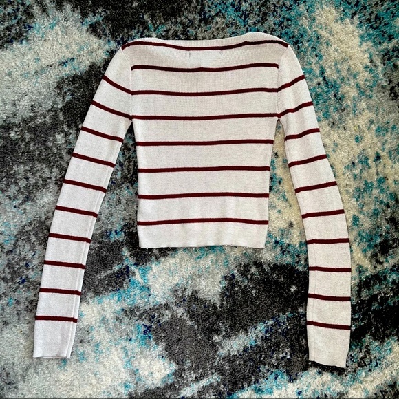 Prince Fox Long Sleeve Crop - Picture 3 of 7